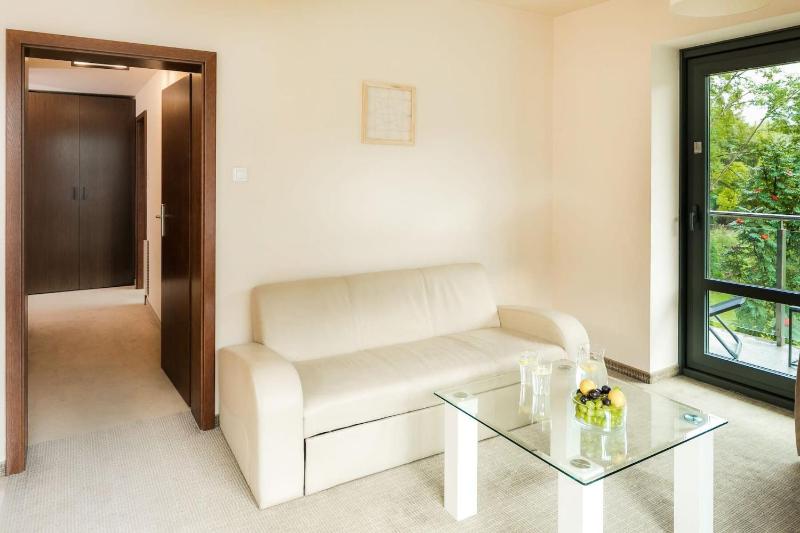 Rent like home - Szklane domy - image 10
