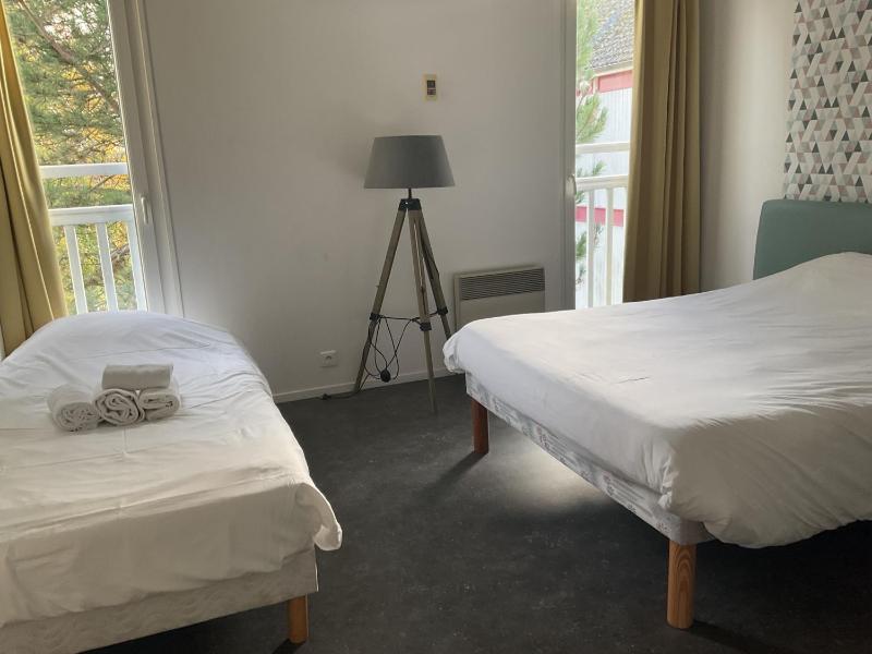 Triple Room with Garden View image 4