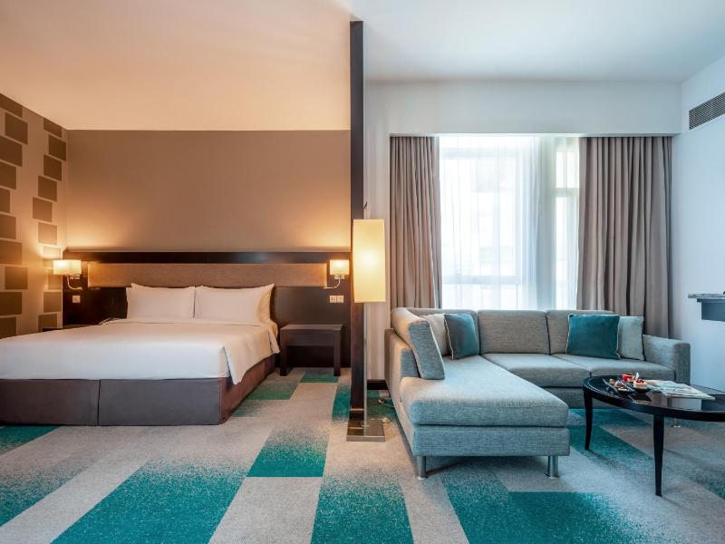 Studio with Creek Side image 3