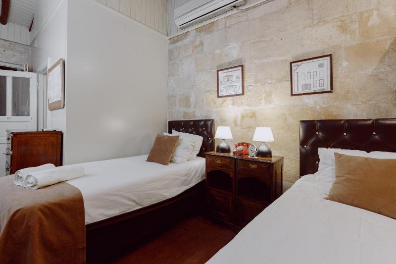 Budget Twin Room image 4