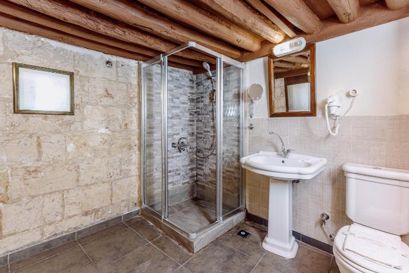 Budget Double Room image 2