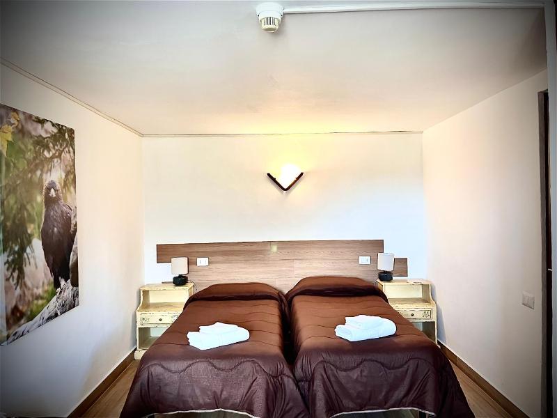 Family Room with Shared Bathroom image 1