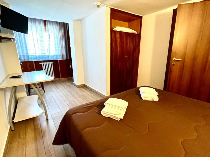 Family Room with Shared Bathroom image 2