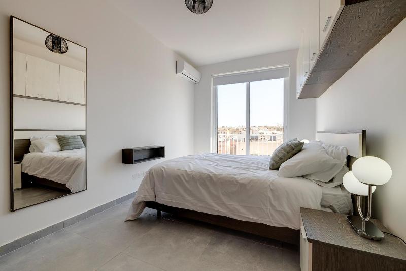 Stunning 2BR Holiday Penthouse in Central Sliema by Buena Vista - image 13