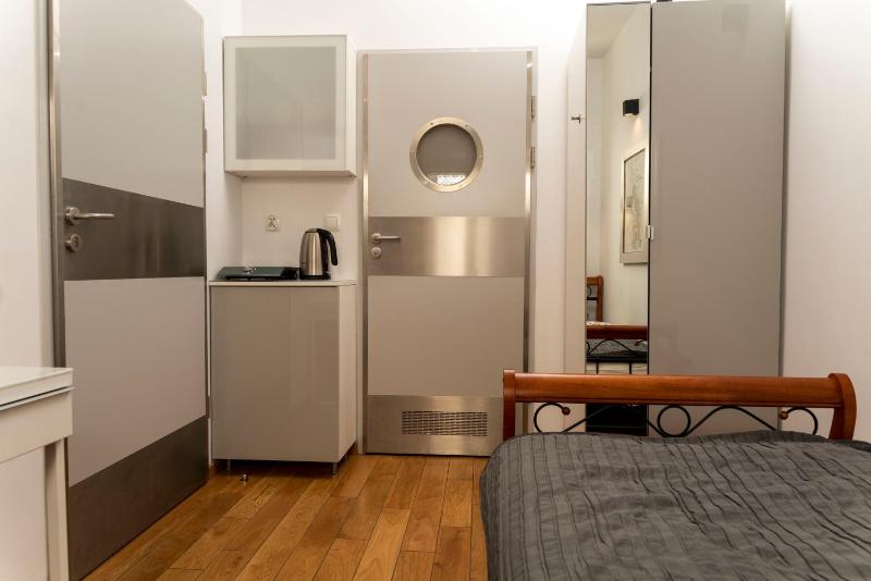 Single Apartment SV image 4