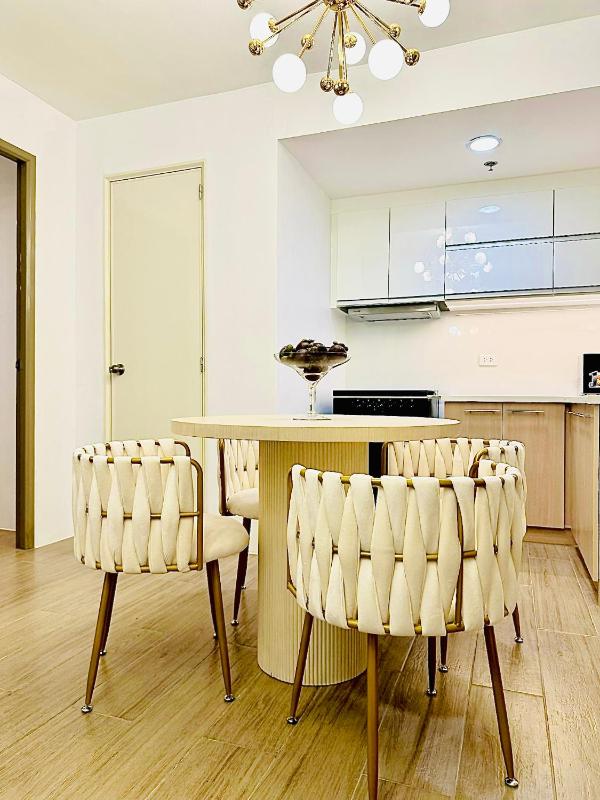 Elegant and Family-Friendly 2BR in Pine Suites - image 10