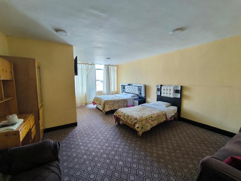 Hostal Europa - image 8