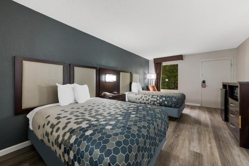 Double Room with Two Double Beds - Non Smoking image 2
