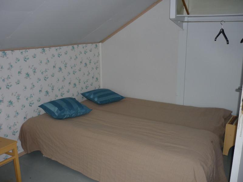 Quadruple Room with Shared Bathroom image 3