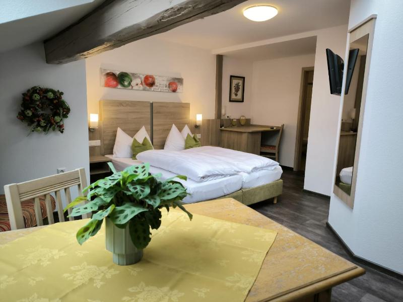 Double Room image 1