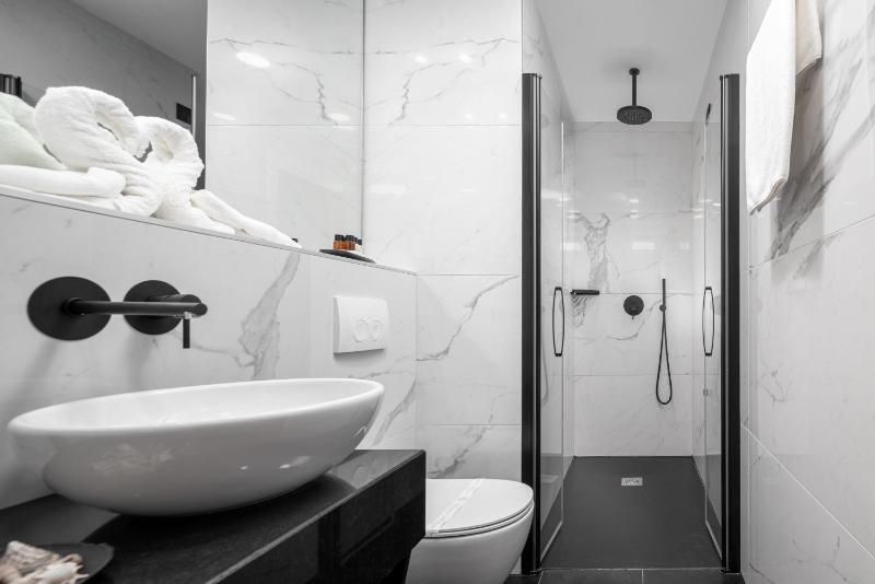 Superior Apartment image 3