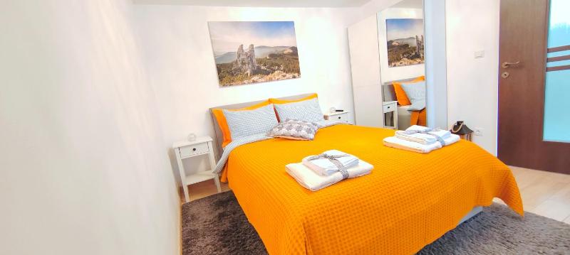 R&B Guest House Images