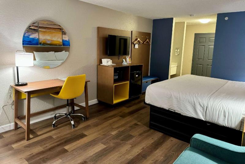 King Room - Non-Smoking image 1