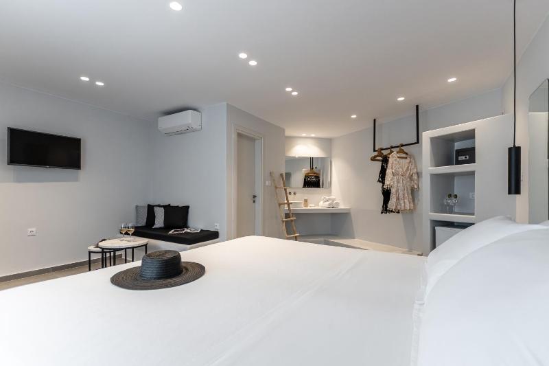 Premium Room with Sea view image 1