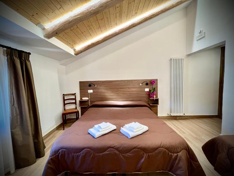 Triple Room image 3