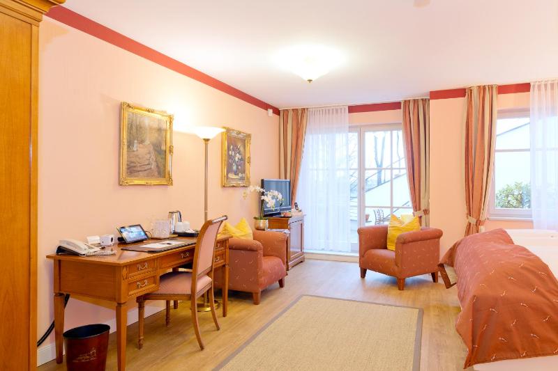 Double Room with Balcony or Terrace image 2