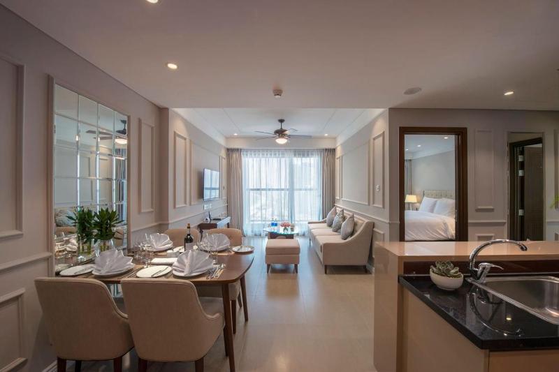 Luxury Condo 2 bedrooms with free pool - image 12