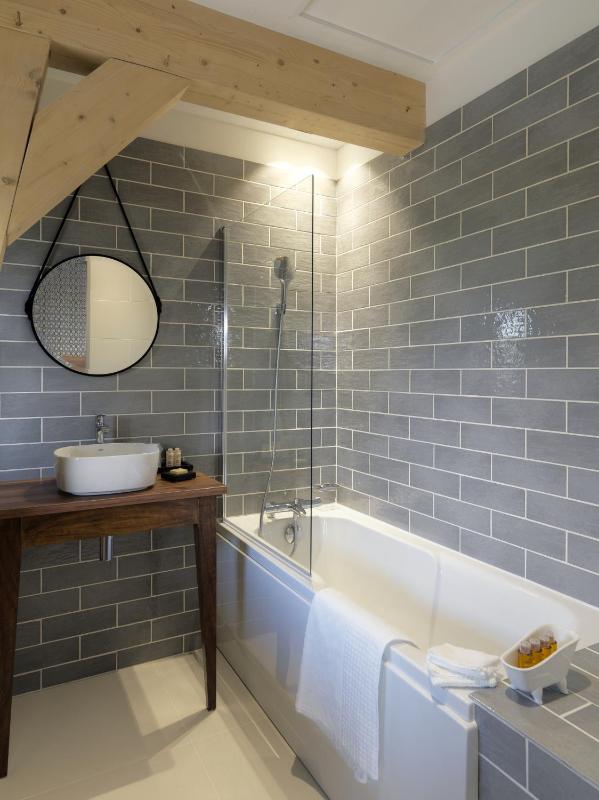 Deluxe Double Room image 2