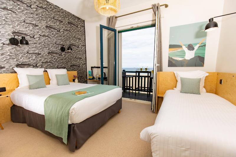 Triple Room with Sea View image 4