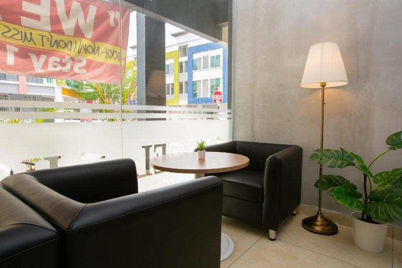 1 Hotel Signature - image 21