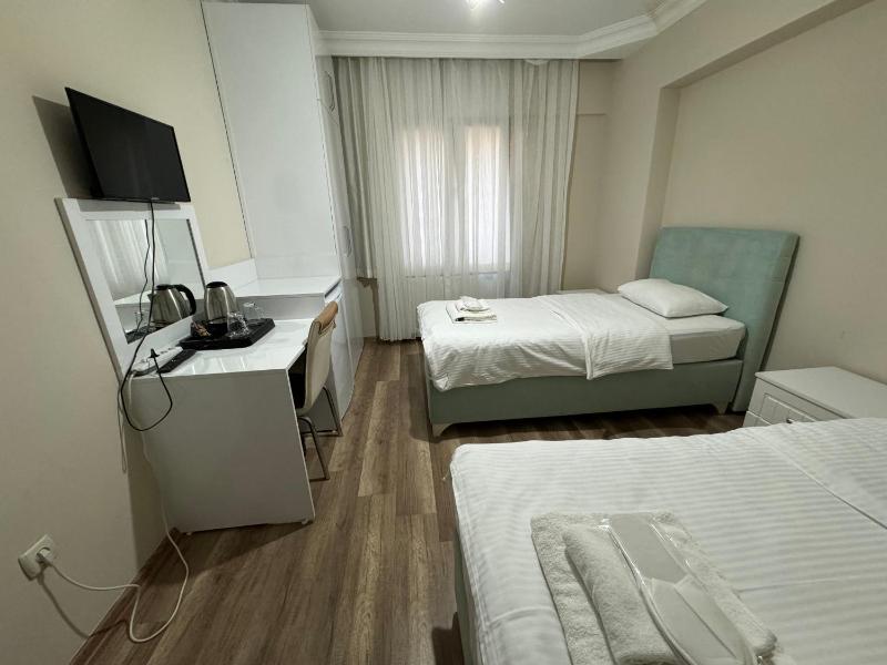 Standard Double Room image 1
