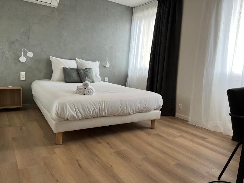 Comfort Triple Room image 4