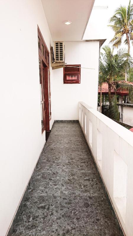 Tropical Inn - image 11