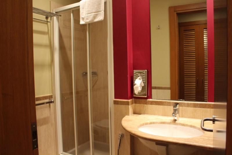 Single Room image 2