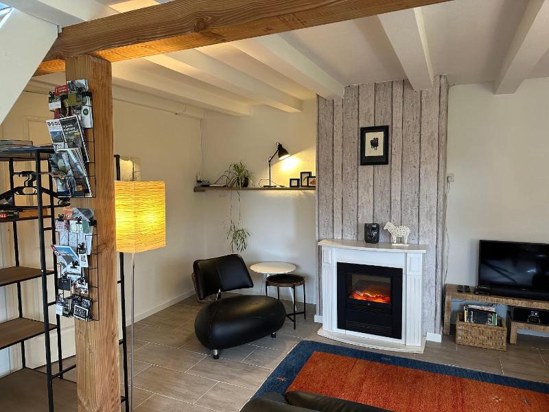 Large Double or Twin Room image 3