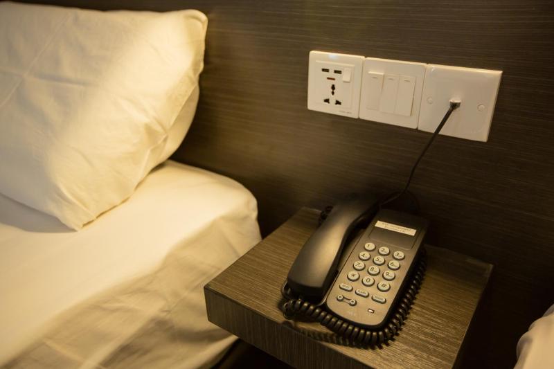 1 Hotel Signature - image 50