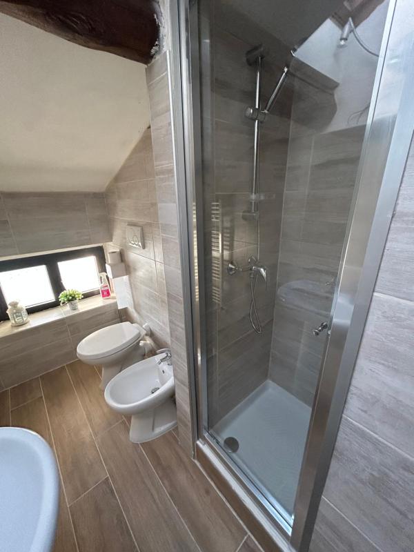 Double Room with Shared Bathroom - Attic image 1