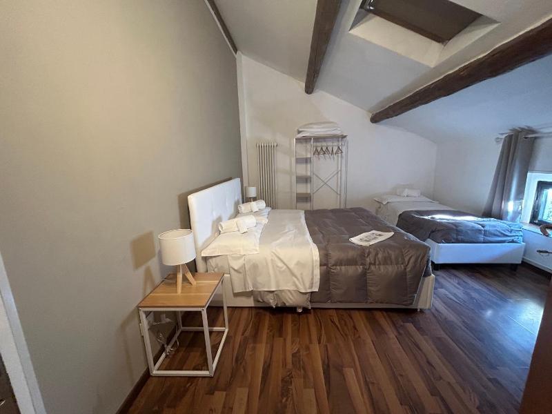 Triple Room with Shared Bathroom - Attic image 1