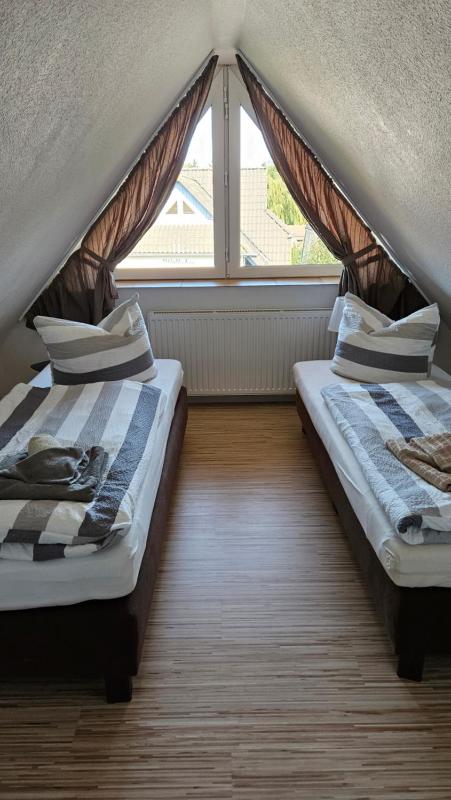 Two-Bedroom Apartment with Balcony (4-6 Adults) image 2