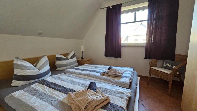 Two-Bedroom Apartment with Balcony (4-6 Adults) image 3
