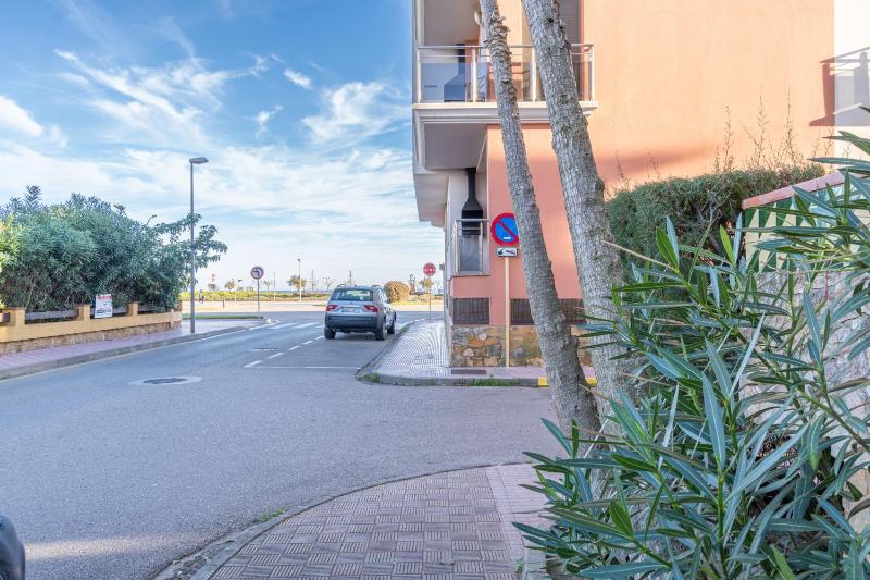 134-Empurialola- Apartamento con vistas mar en Empuriabrava-Gran Reserva - image 11