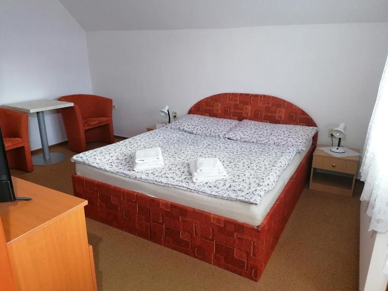 Apartment with Lake View image 1