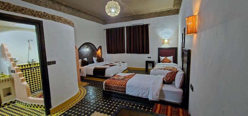 Traditional Riad Merzouga Dunes - image 32