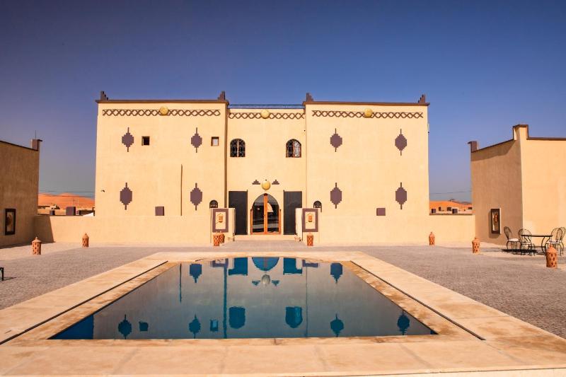 Traditional Riad Merzouga Dunes - image 12