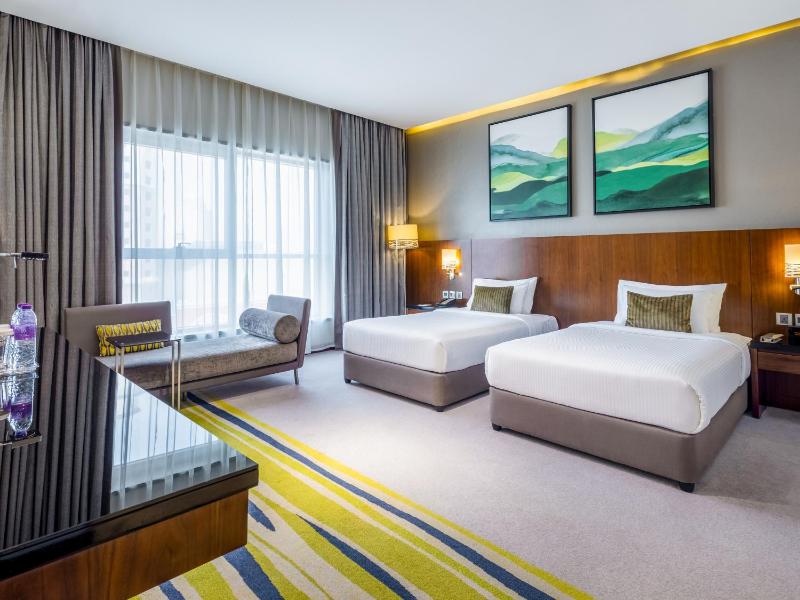 Premiere Double or Twin Room image 3