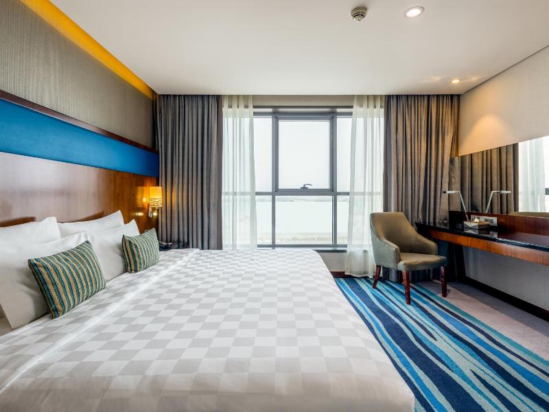 Deluxe Two-Bedroom Suite image 1