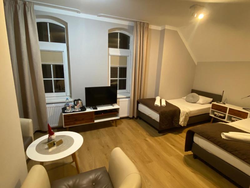 Double Room image 2