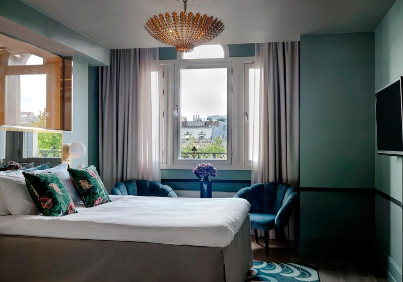 Superior Double Room image 3