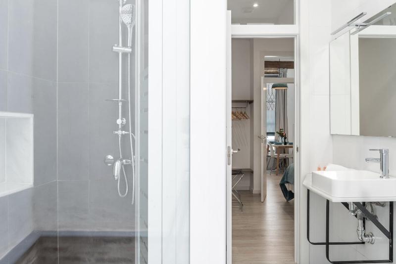 Deluxe Apartment image 2