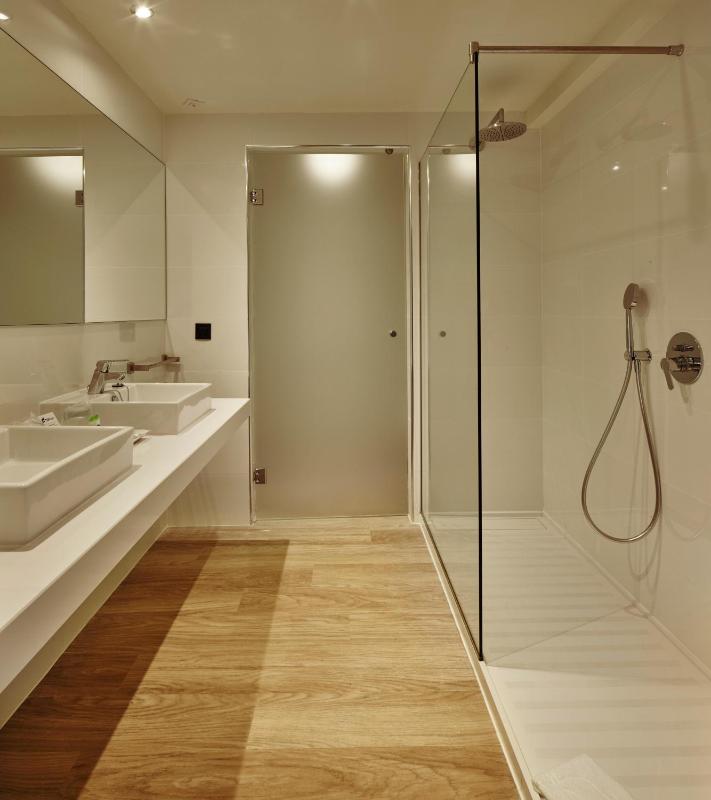 Executive Double Room image 3