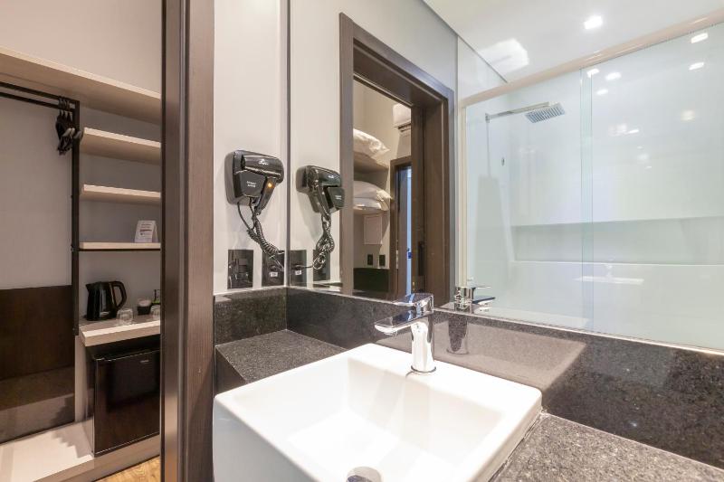 Tri Hotel Premium Itapema - image 40