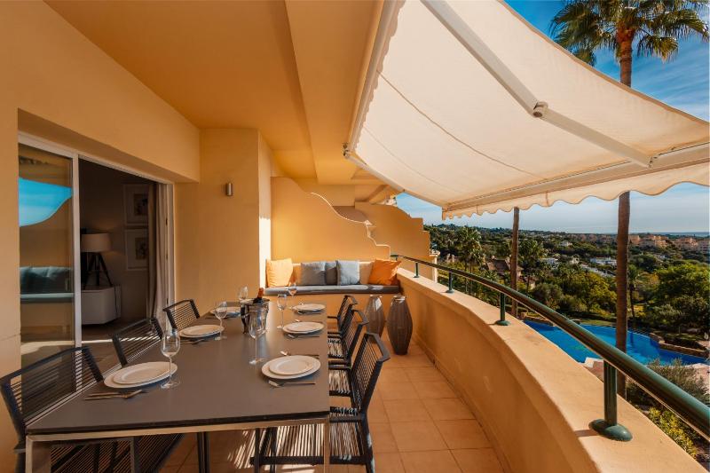 Holiday home with sea views south facing and close to the golf course and the beach in Elviria Hills - image 39