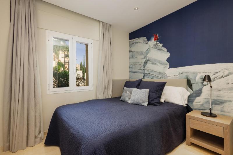 Holiday home with sea views south facing and close to the golf course and the beach in Elviria Hills - image 27