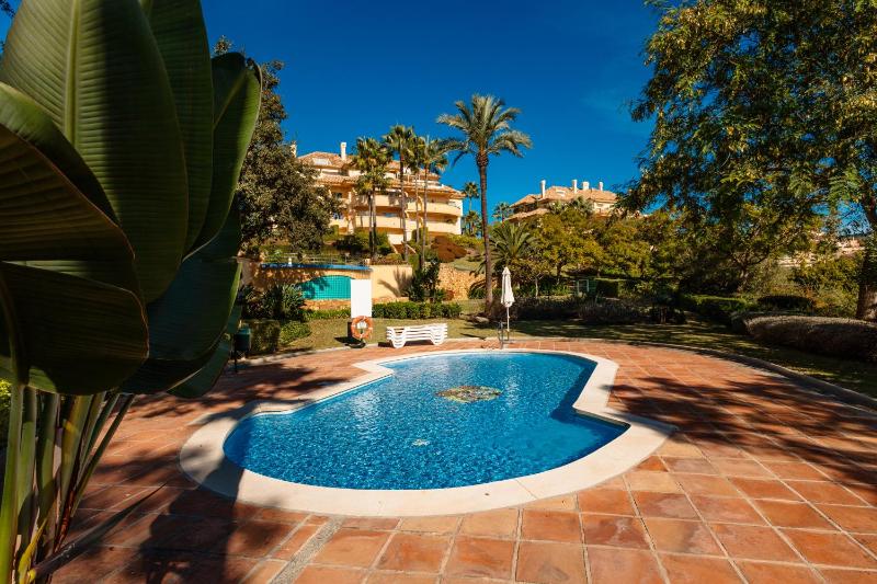 Holiday home with sea views south facing and close to the golf course and the beach in Elviria Hills - image 43