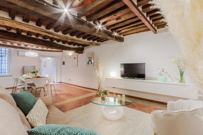 Casa al Dipinto Contemporary Apartment with - image 12