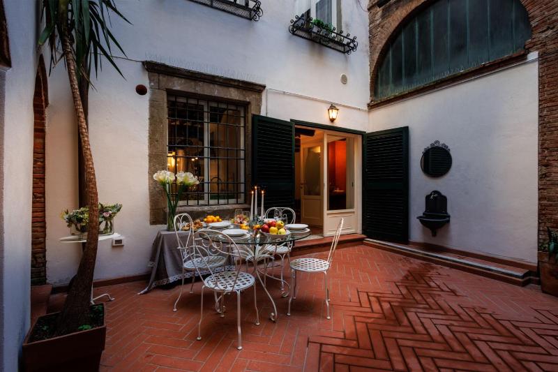 Casa al Dipinto Contemporary Apartment with - image 11